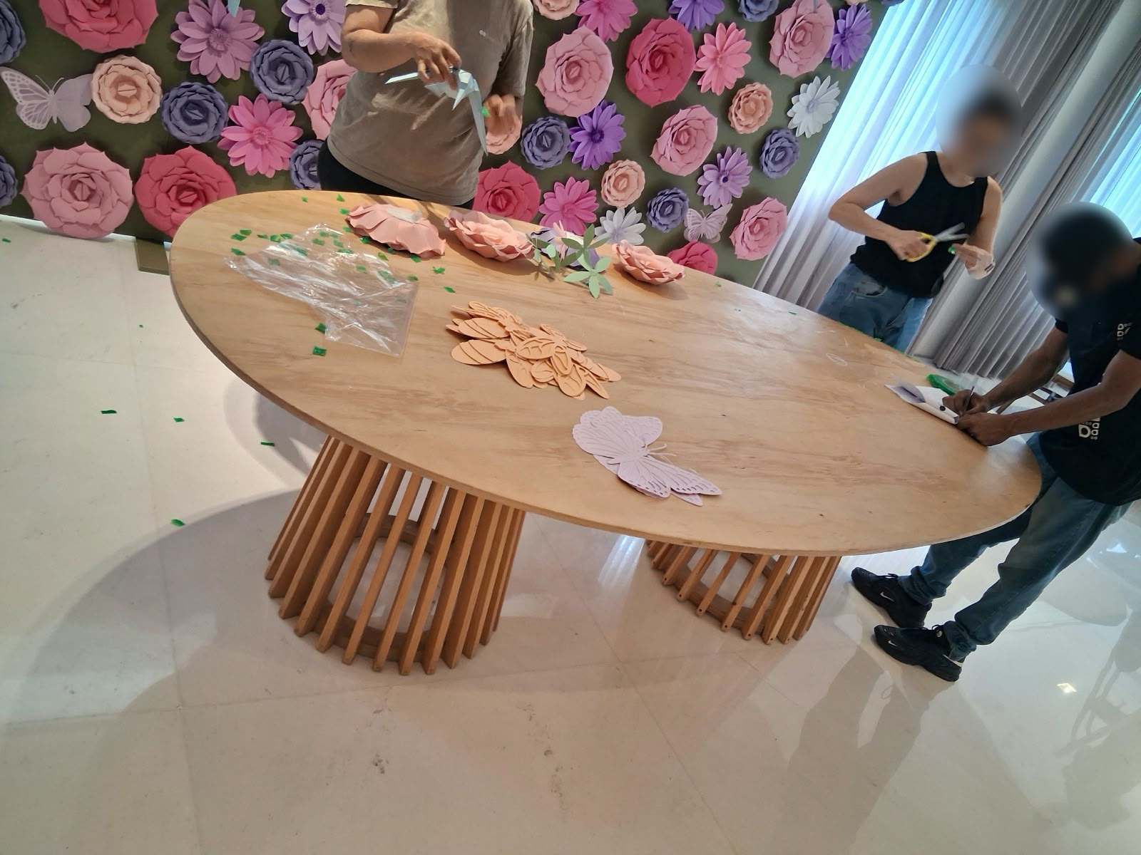 Mesa Padrao Oval Ripada