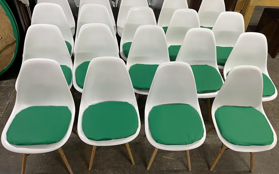 cadeira dsw assento verde (1)