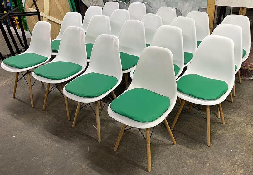 cadeira dsw assento verde (2)