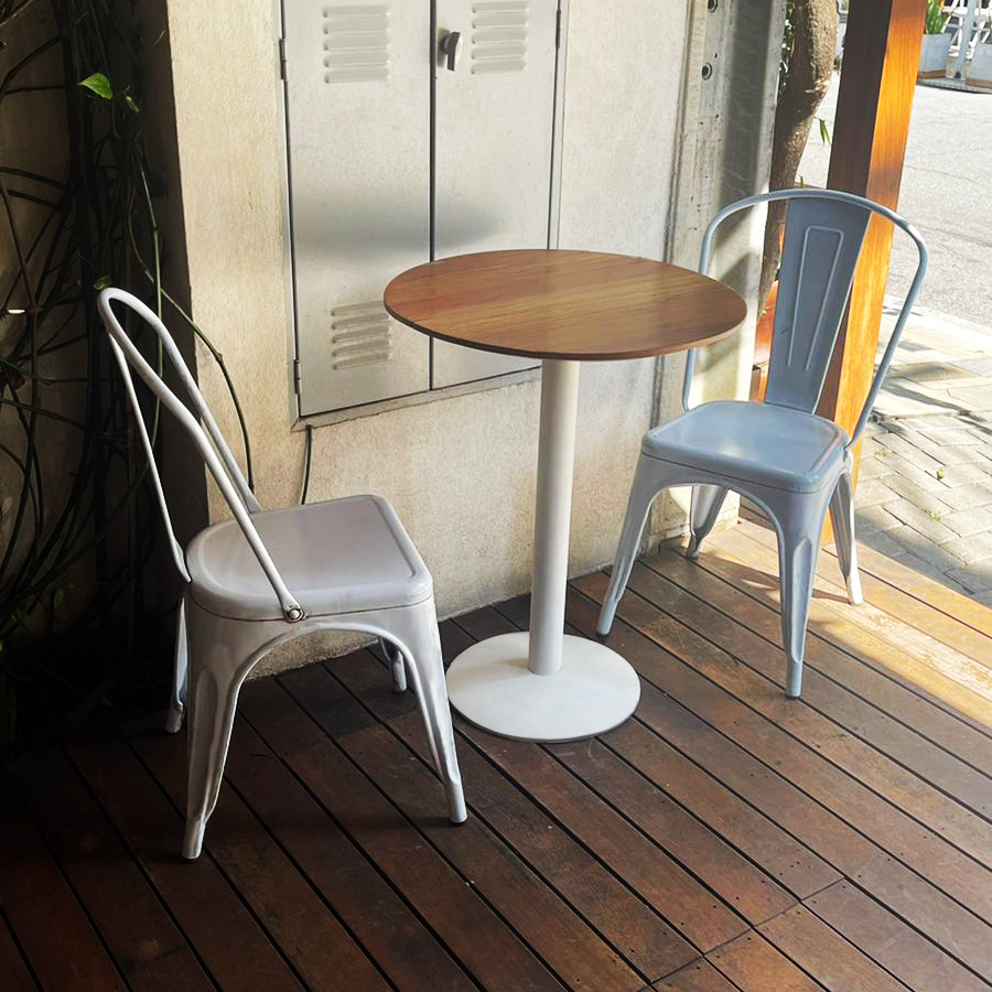 cadeira tolix e mesa vebene2