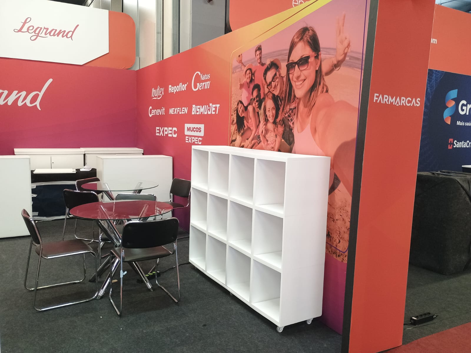 estante balcao comeia