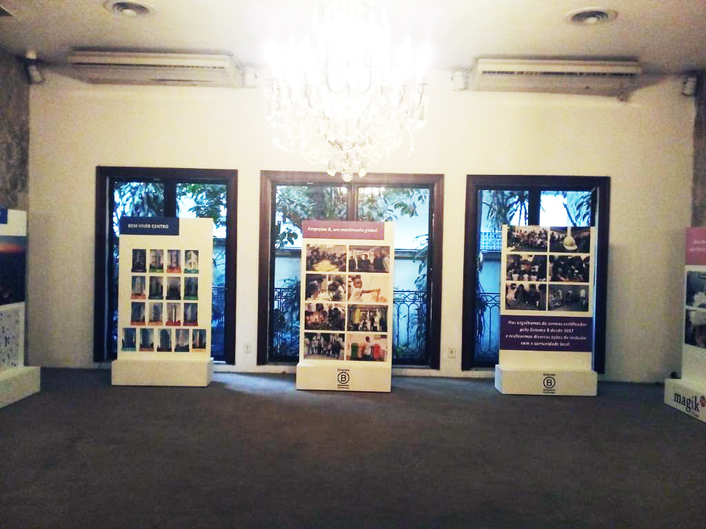 expositor totem JK (1)