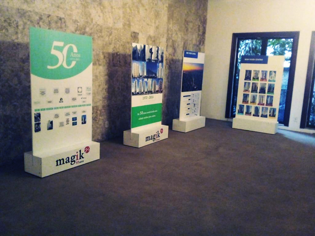 expositor totem JK (2)