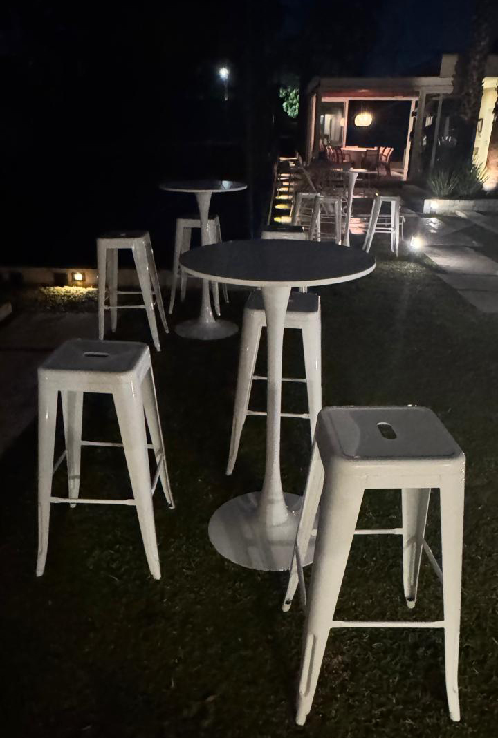 Bistro saarinen e banquetas tolix1