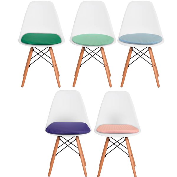 Cadeira Charles Eames com assento estofado