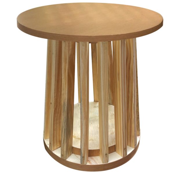 mesa de canto ripado